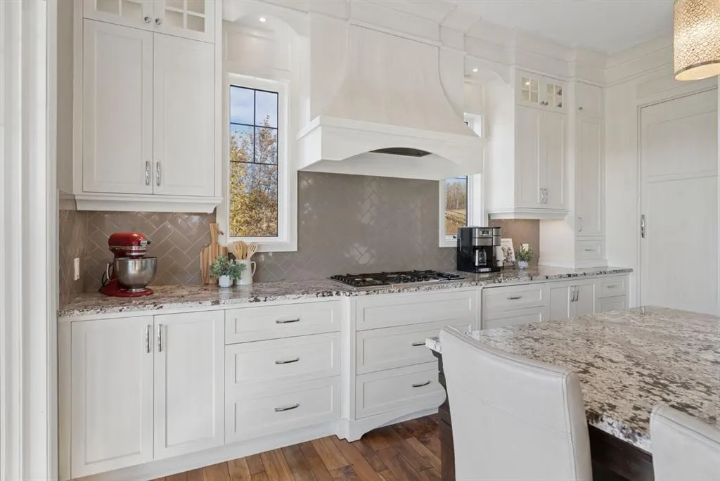31050 Woodland View