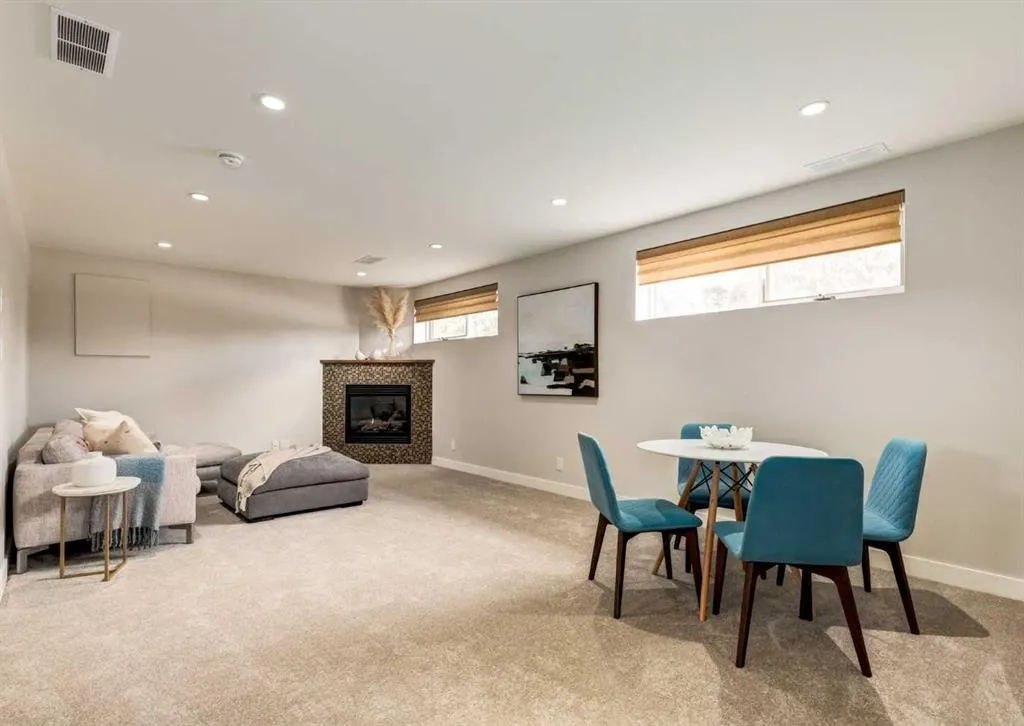 176 Mapleburn Drive SE