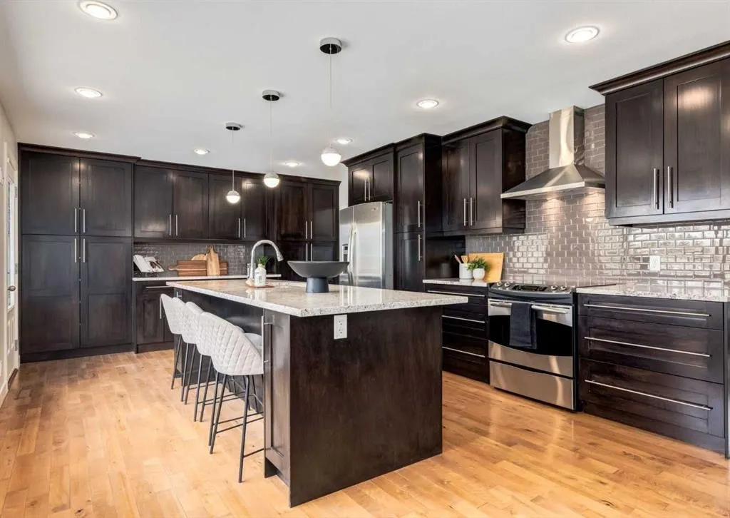 176 Mapleburn Drive SE