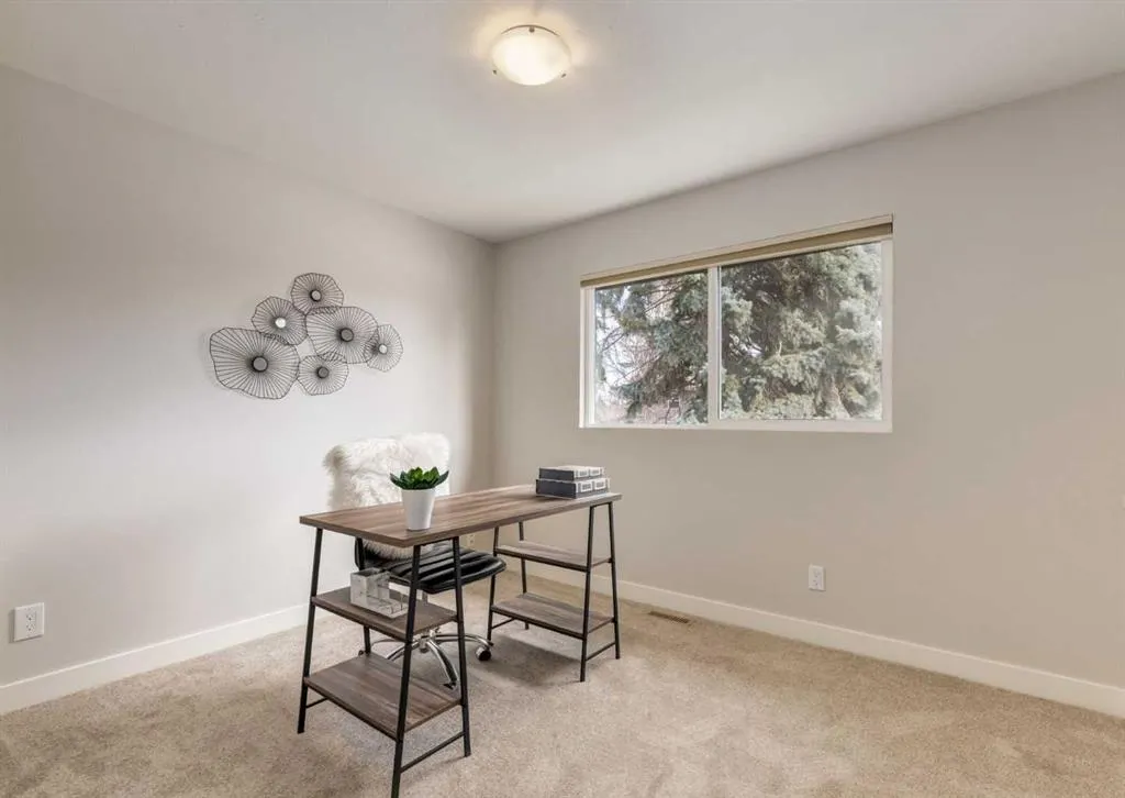 176 Mapleburn Drive SE