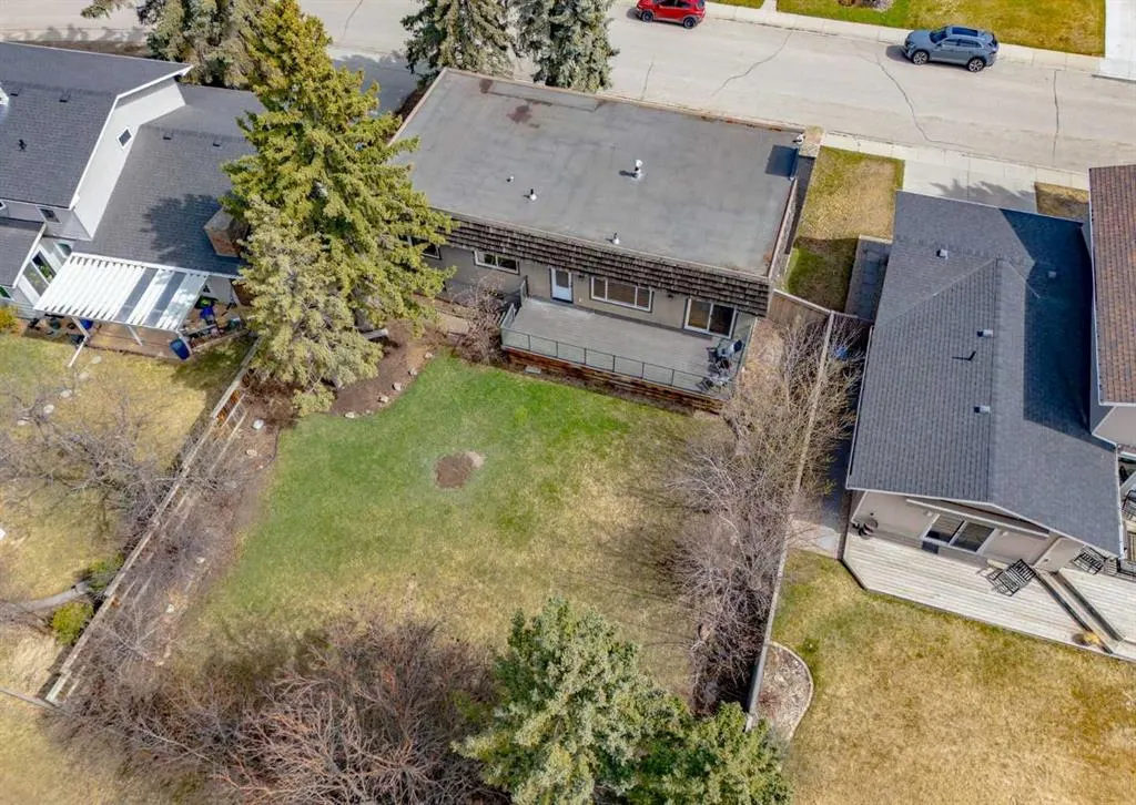 176 Mapleburn Drive SE