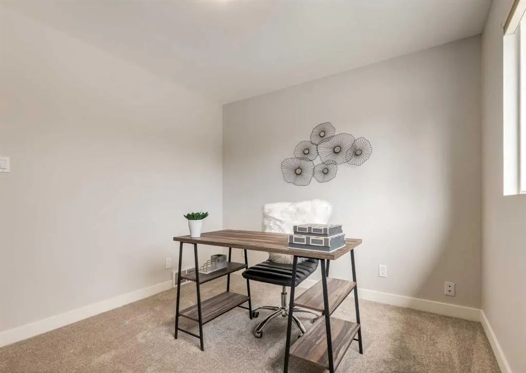 176 Mapleburn Drive SE