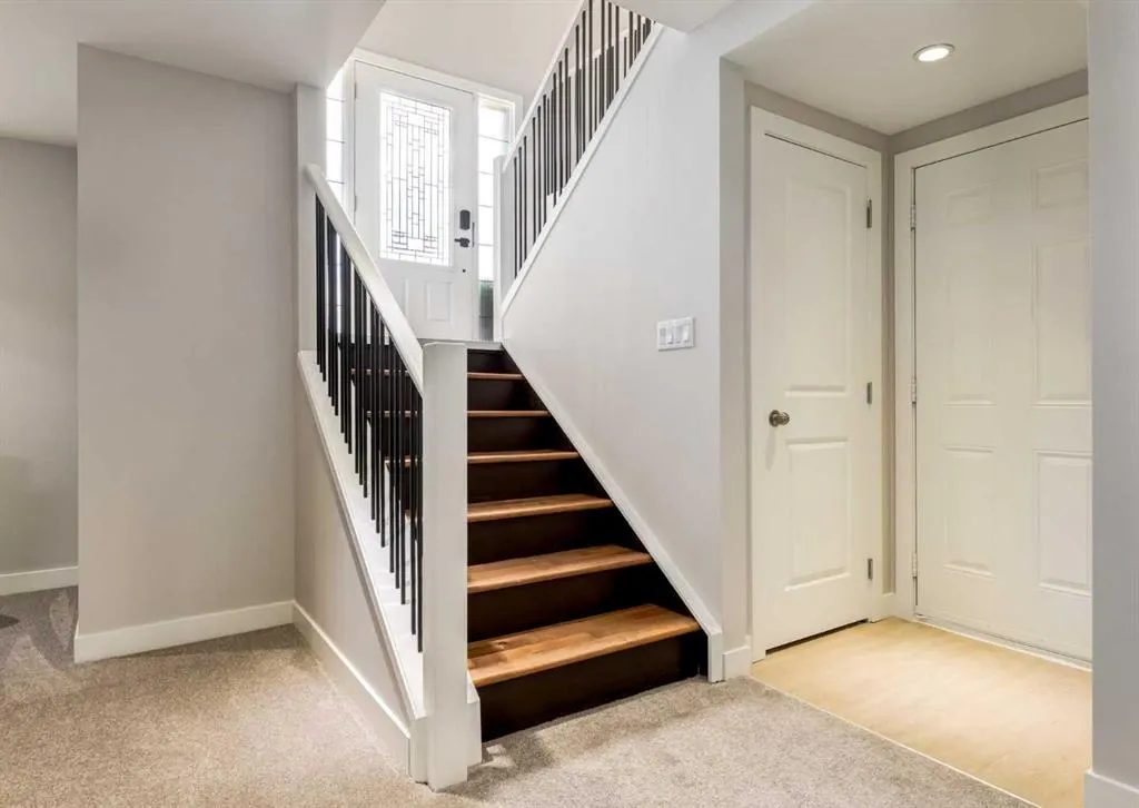 176 Mapleburn Drive SE