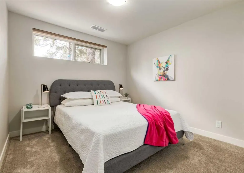 176 Mapleburn Drive SE