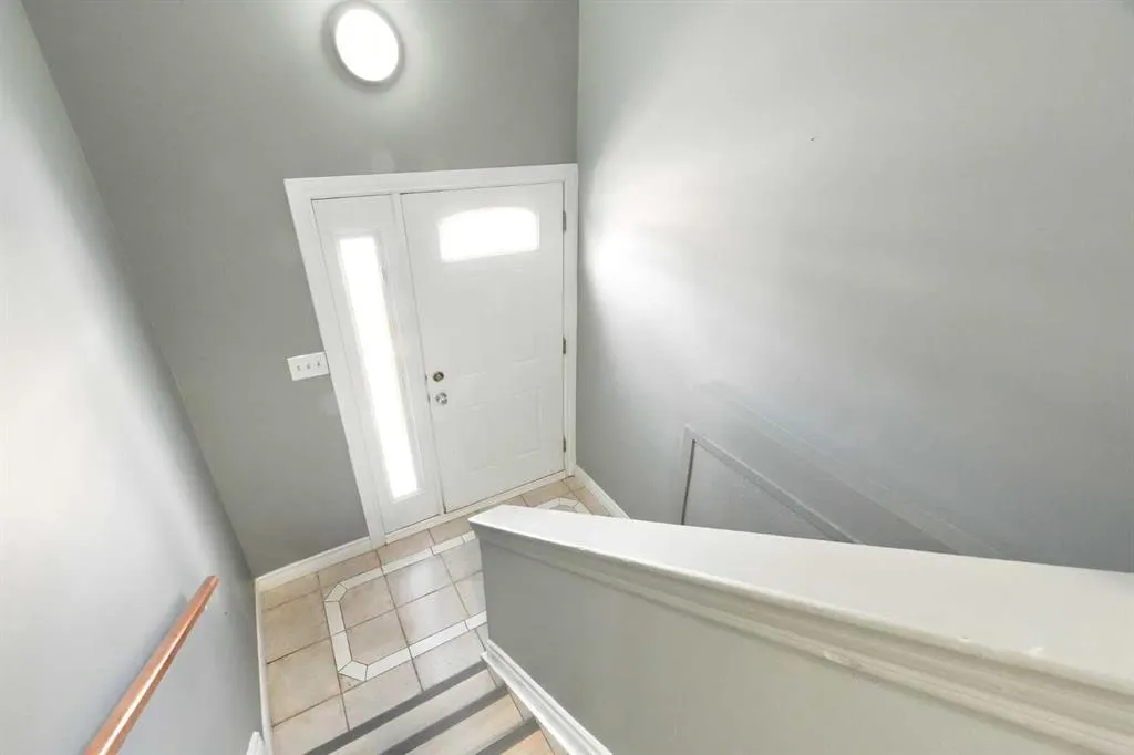 203 Penbrooke Close SE