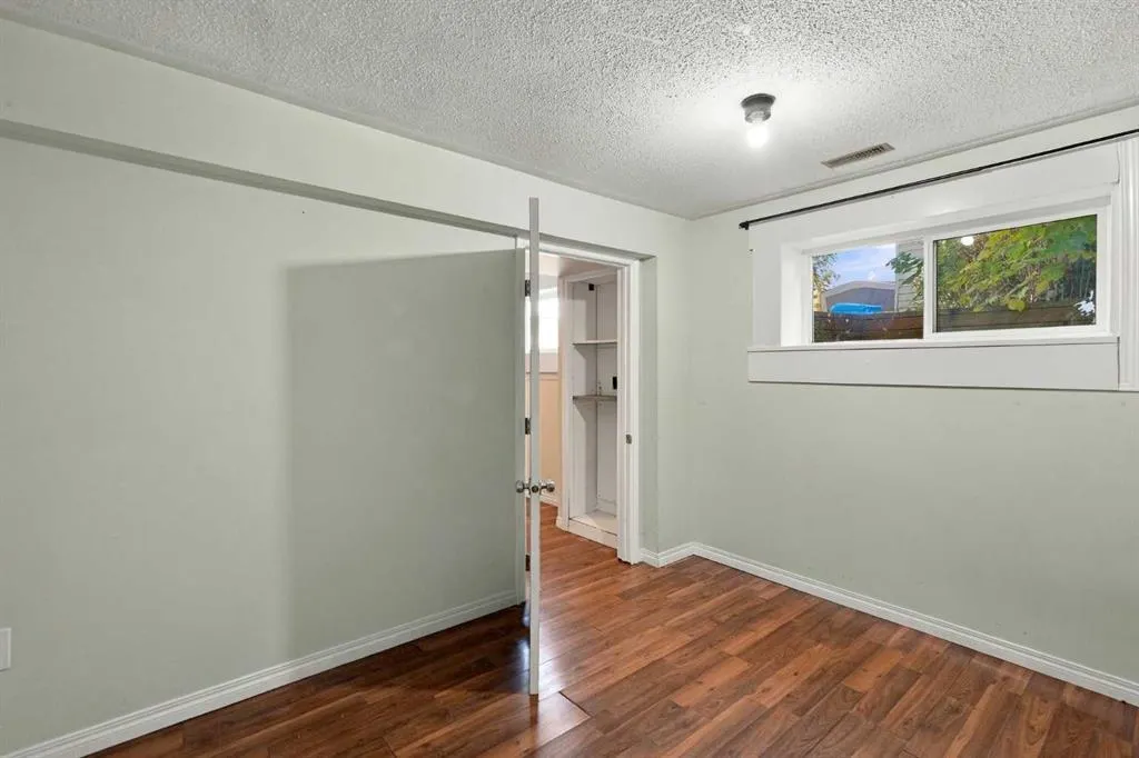 203 Penbrooke Close SE