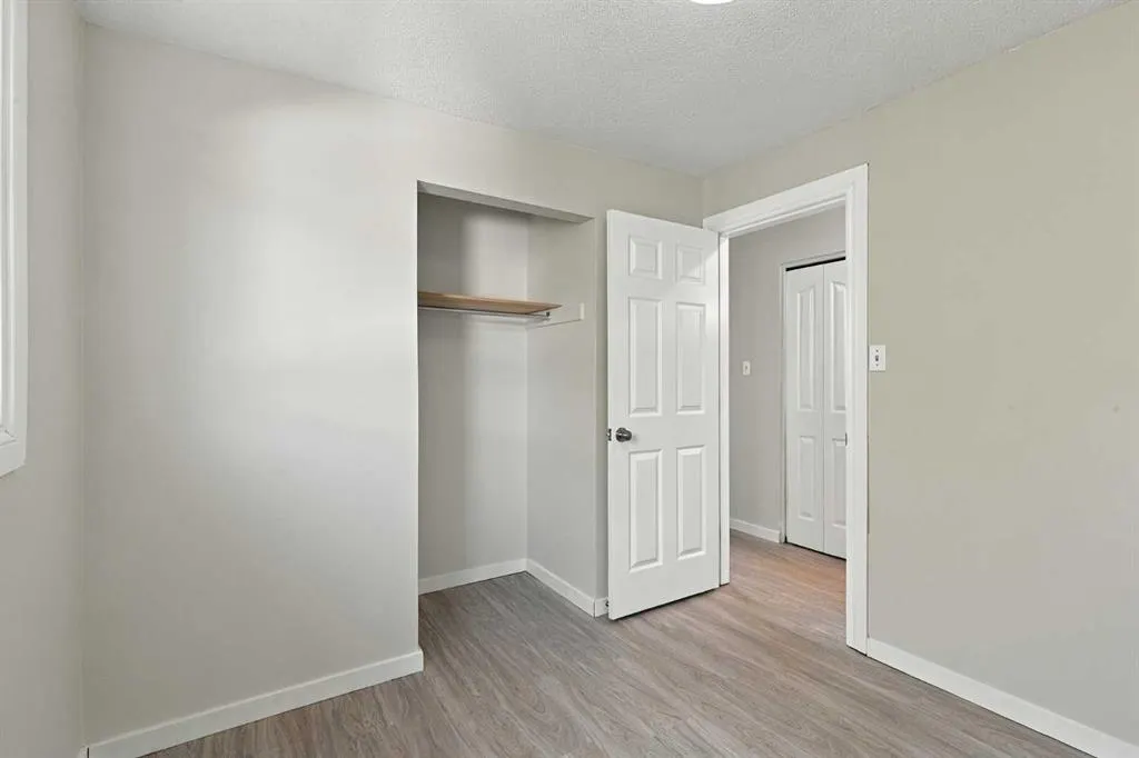 203 Penbrooke Close SE