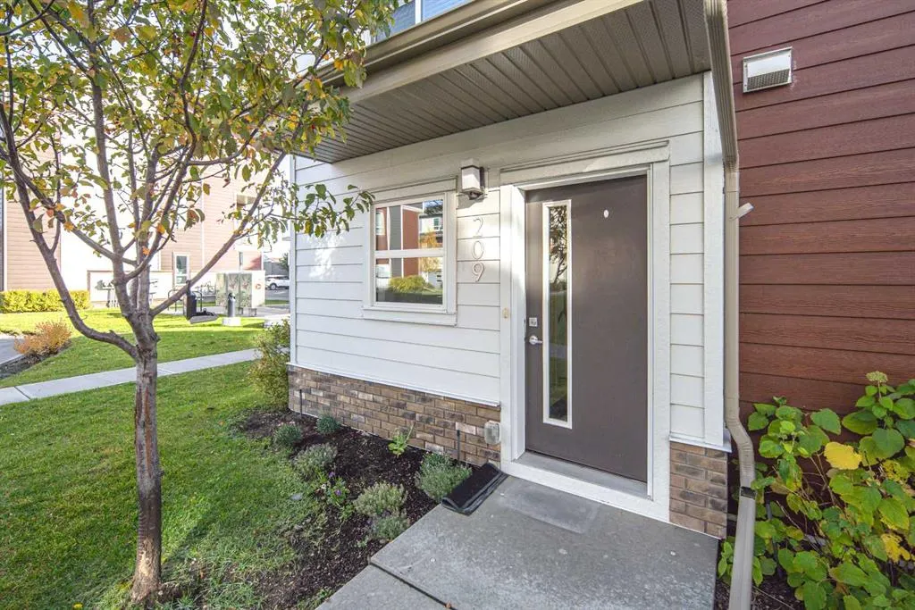 209 Harvest Hills Common NE