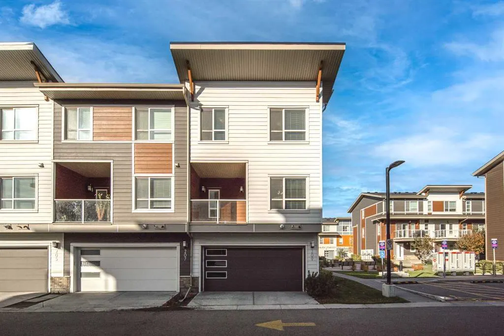 209 Harvest Hills Common NE