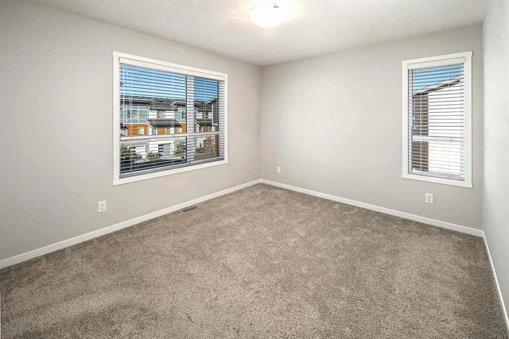 209 Harvest Hills Common NE