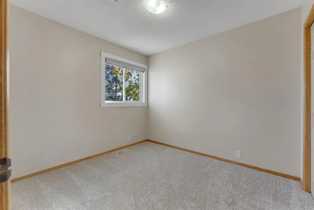 82 Bridleridge Road SW