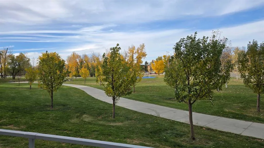 20 Brentwood Common NW #304