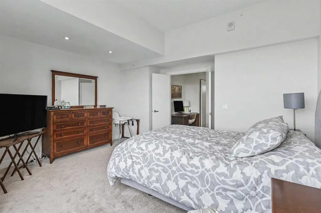 20 Brentwood Common NW #304