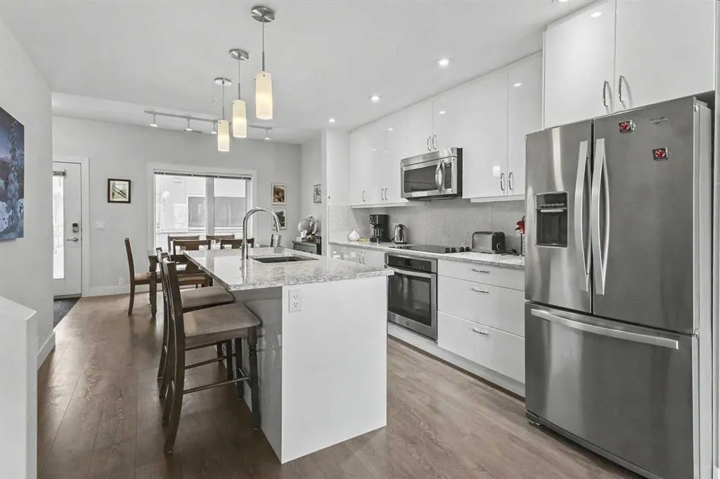 20 Brentwood Common NW #304