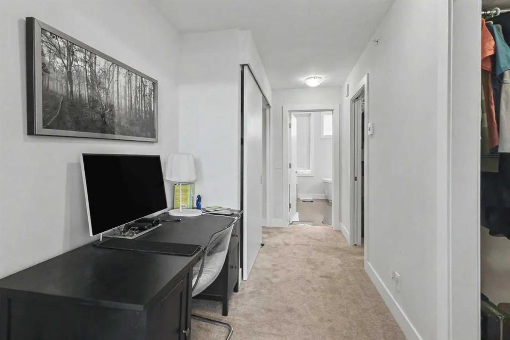 20 Brentwood Common NW #304