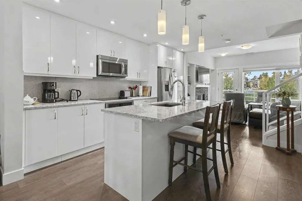 20 Brentwood Common NW #304