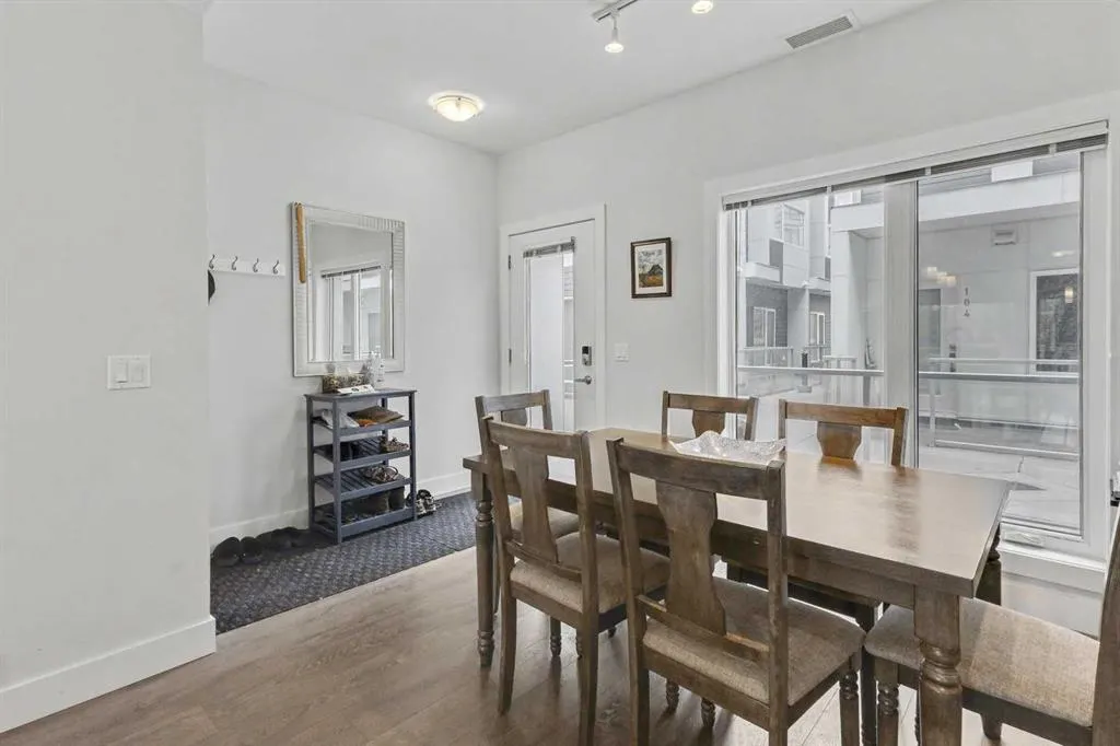 20 Brentwood Common NW #304