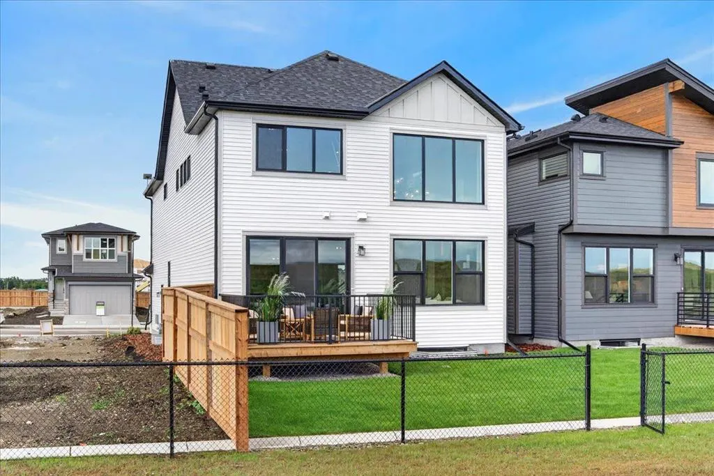 140 Fireside Close