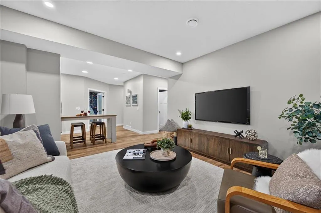 140 Fireside Close