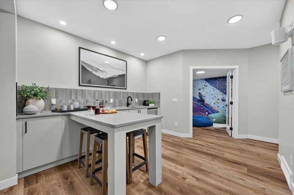 140 Fireside Close
