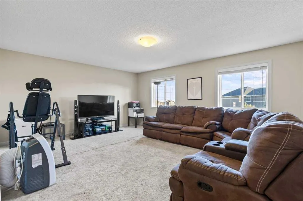38 Everhollow Green SW