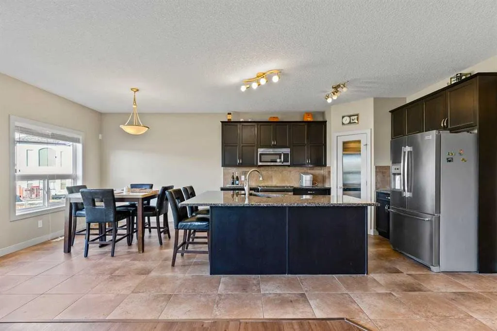 38 Everhollow Green SW