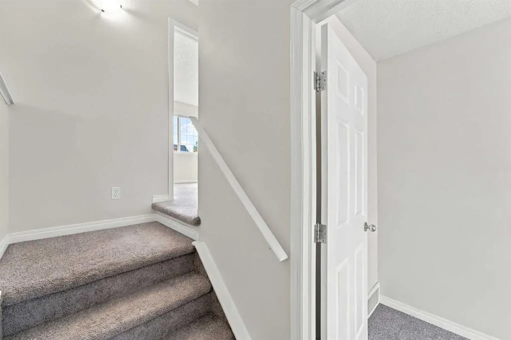 55 Copperfield Court SE