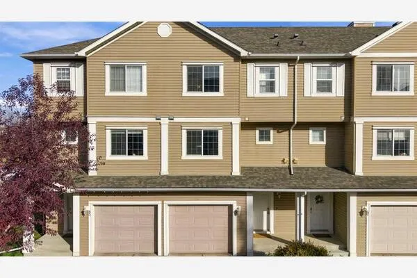 55 Copperfield Court SE