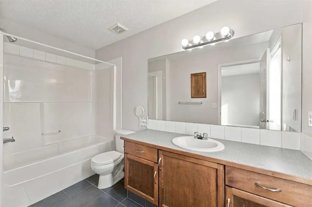 55 Copperfield Court SE
