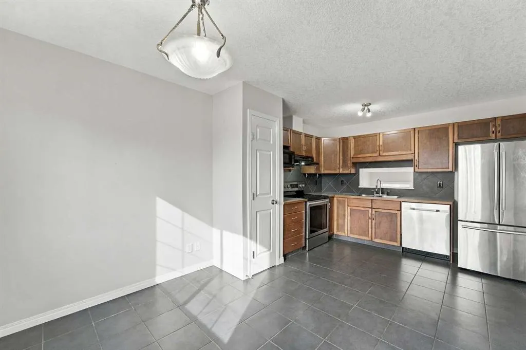 55 Copperfield Court SE