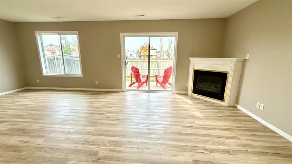 194 Peigan Court W