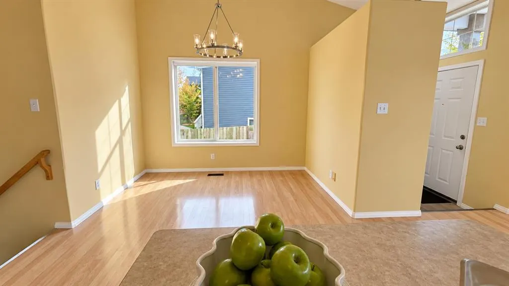 194 Peigan Court W