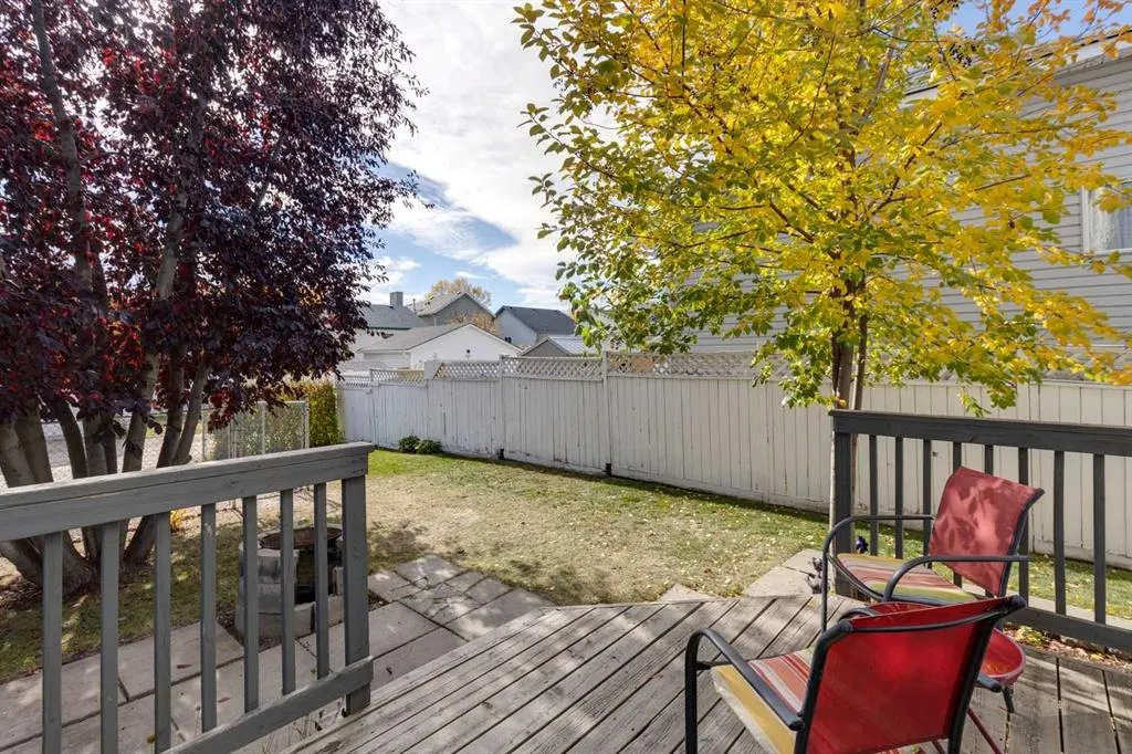 172 Harvest Gold Heights NE