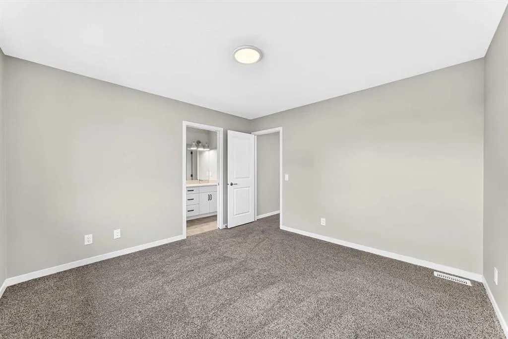 1211 Mahogany Boulevard SE
