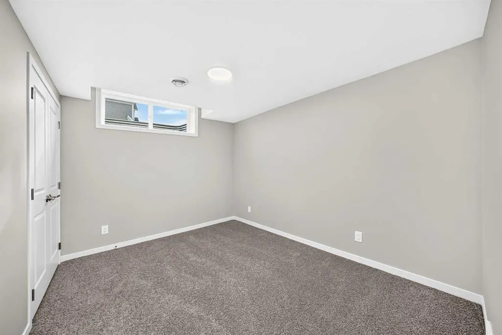 1211 Mahogany Boulevard SE