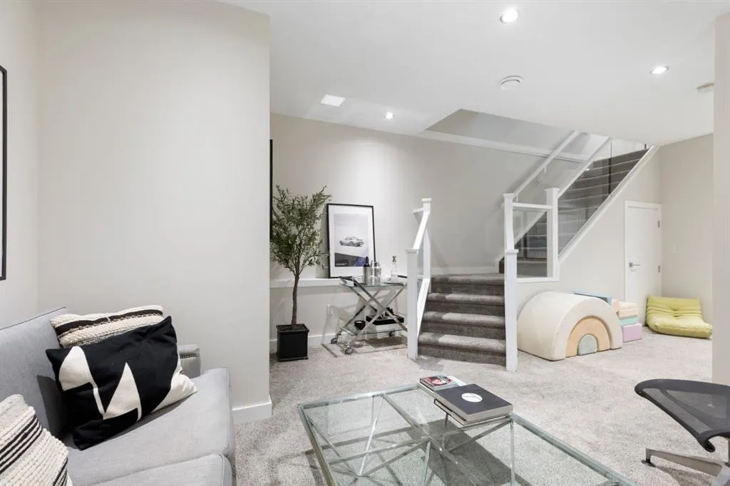 3524 14a Street SW #1