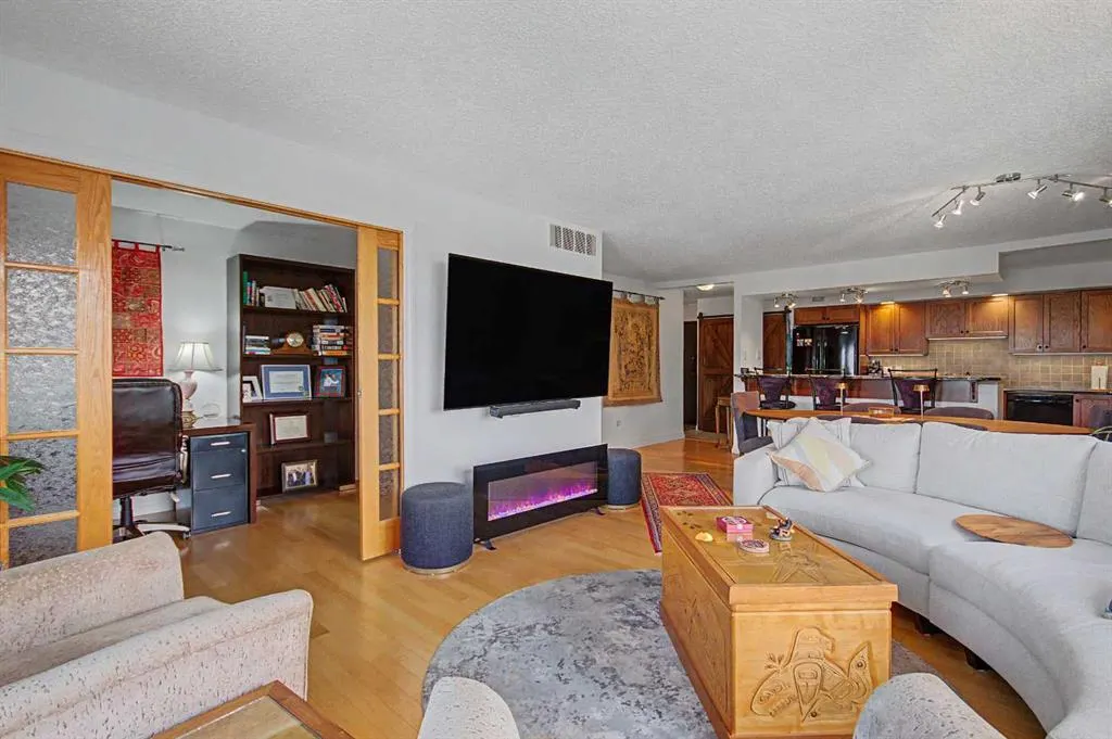 1100 8 Avenue SW #2003