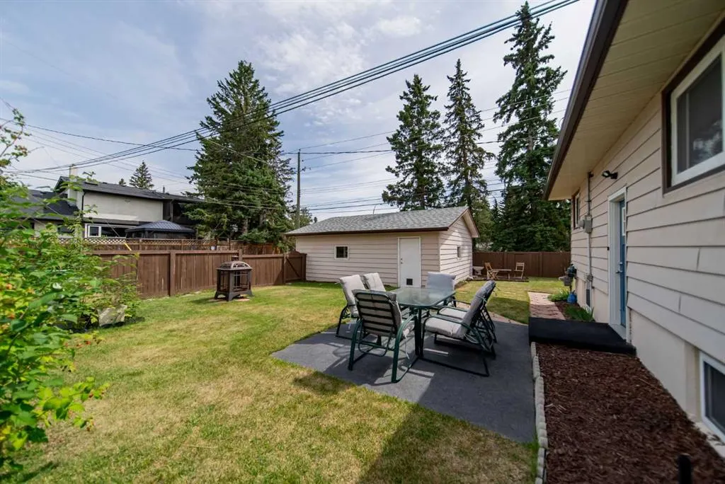 84 Waterloo Drive SW