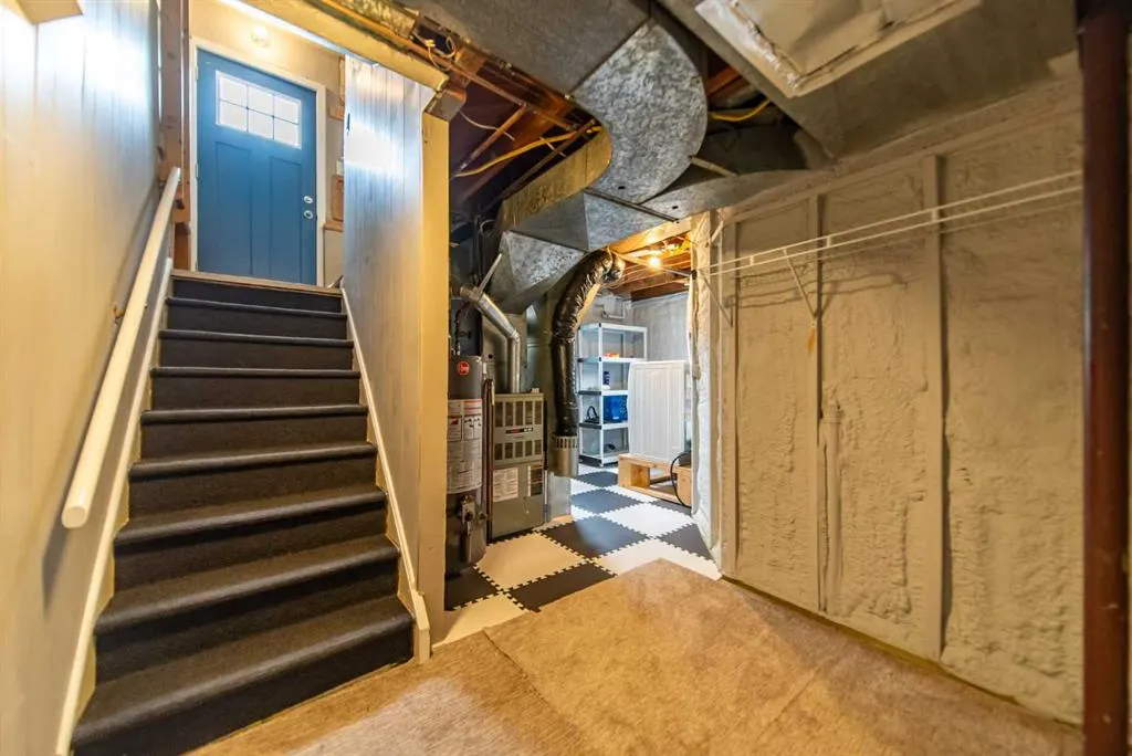 84 Waterloo Drive SW