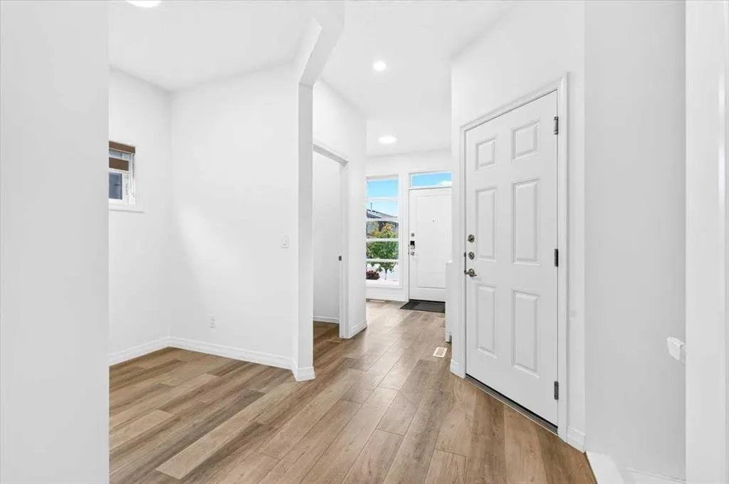 358 Marina Cove SE