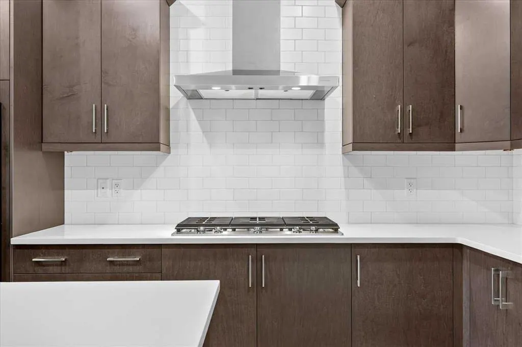 358 Marina Cove SE