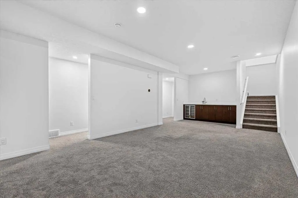 358 Marina Cove SE