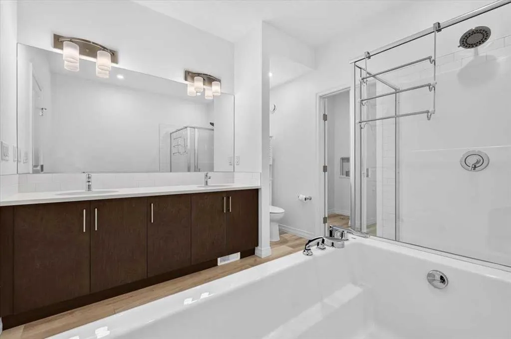358 Marina Cove SE