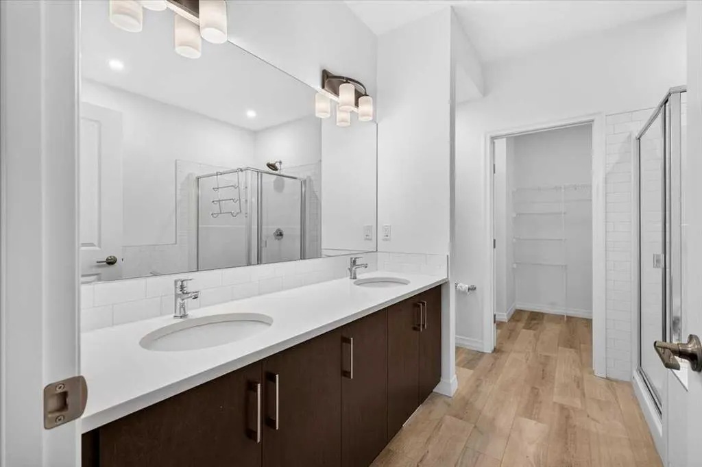 358 Marina Cove SE