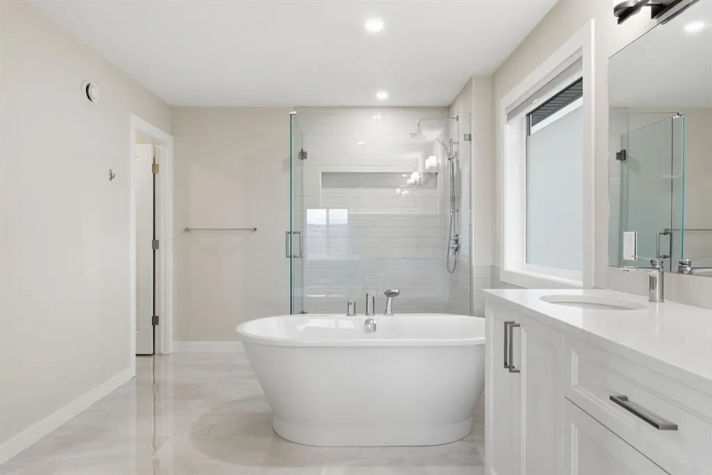 10 Heritage Close