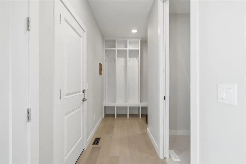10 Heritage Close