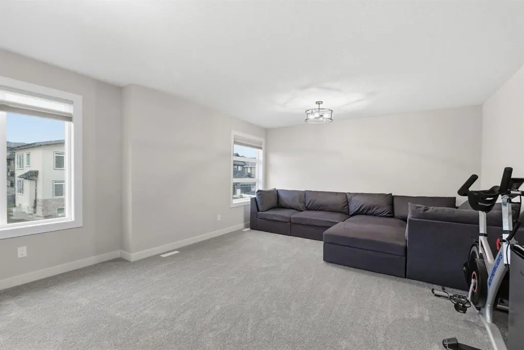10 Heritage Close