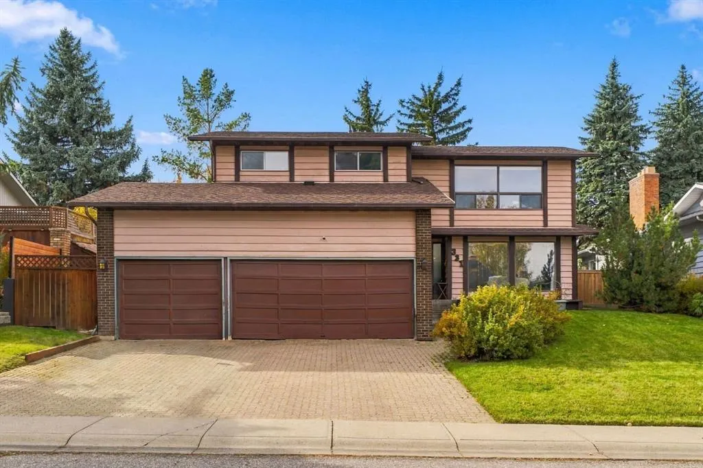 331 Oakfern Crescent SW