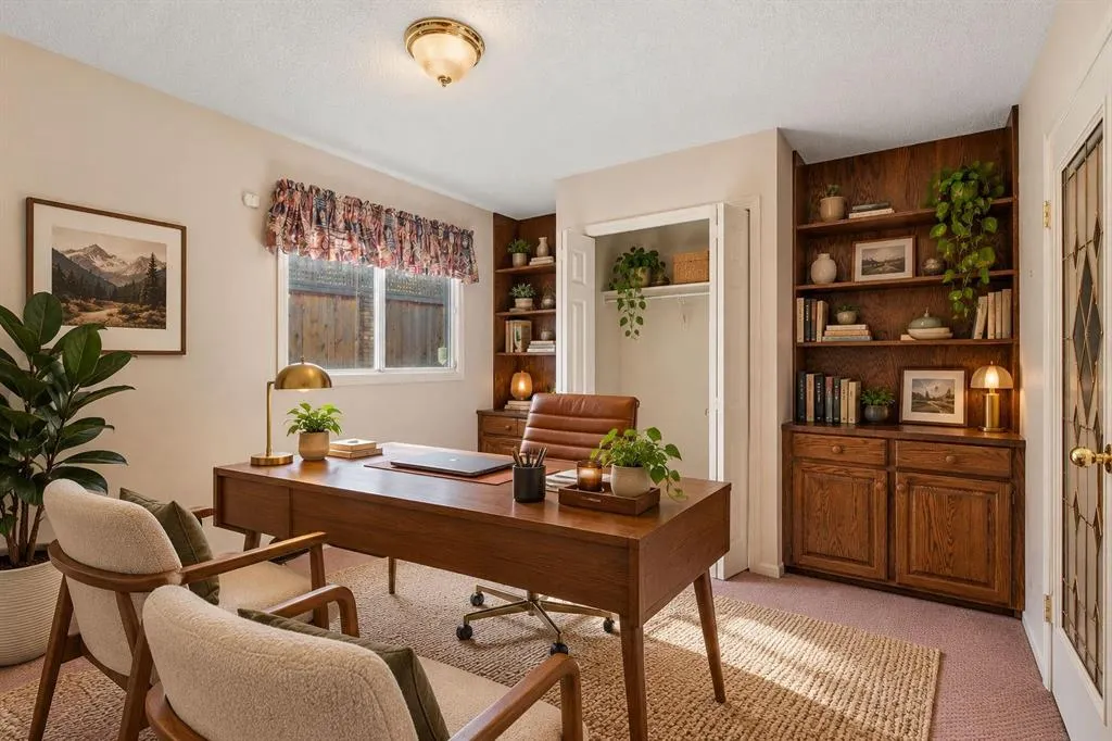 331 Oakfern Crescent SW
