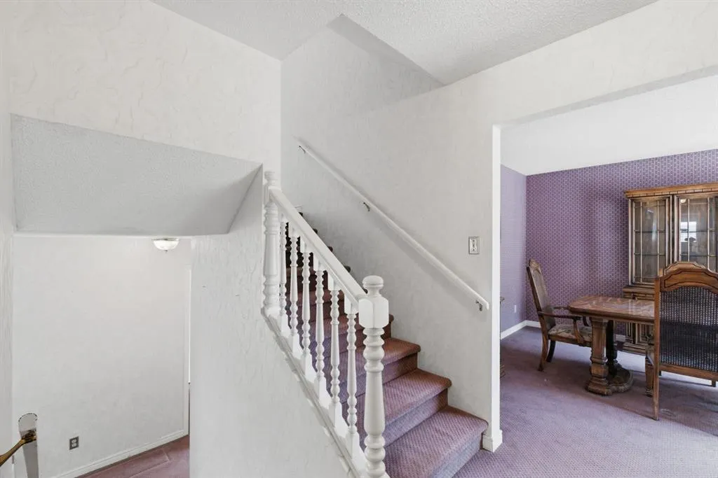 331 Oakfern Crescent SW